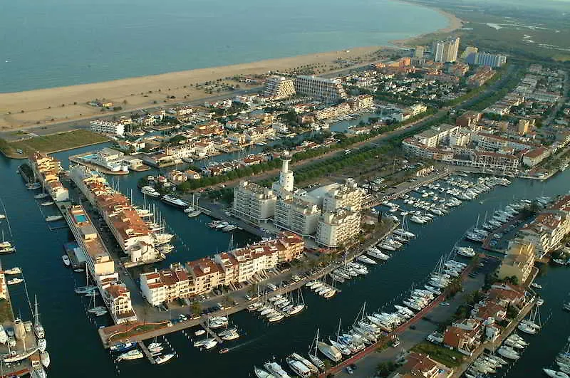 Apartaments Comte D'Empuries Empuriabrava 2*,  İspanya
