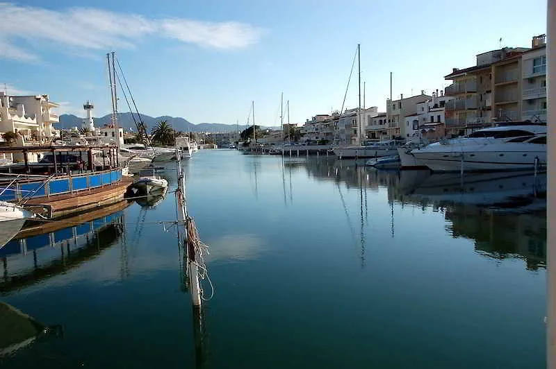 Apartaments Comte D'Empuries Empuriabrava İspanya
