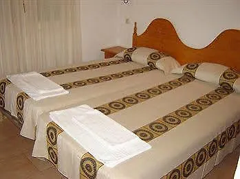 Apartaments Comte D'Empuries エンプリアブラバ 2*,  スペイン